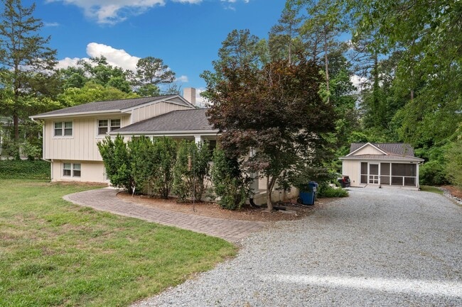 Building Photo - Charming 1BR ADU in Coveted Hope Valley with Private Screened Porch