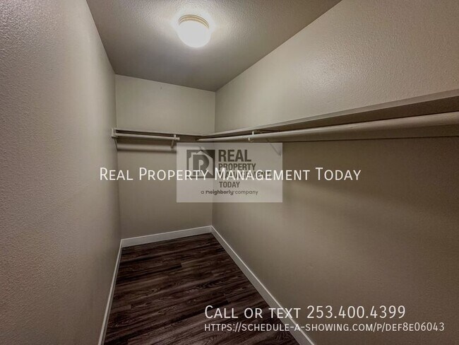 Building Photo - 1414 Josephine Ct SE