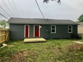 Building Photo - 6817 Anderson St