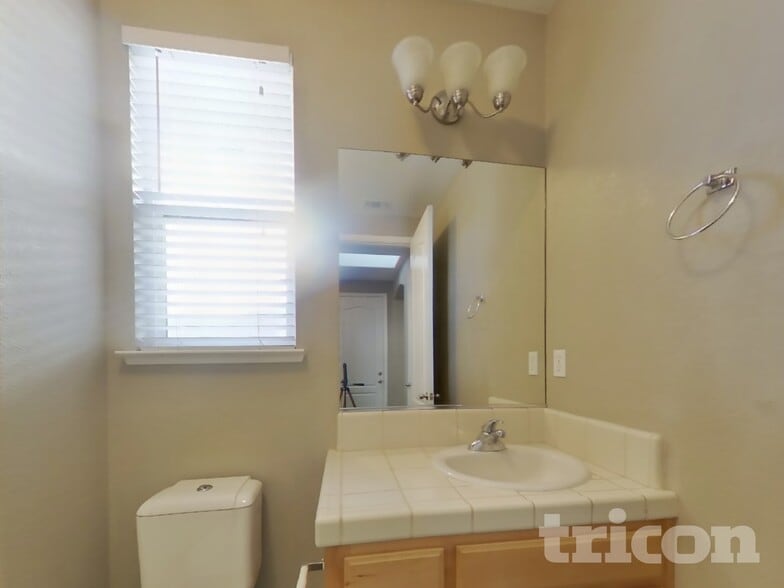 Building Photo - 5518 Savage Ave