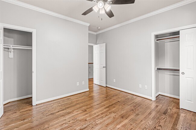 Building Photo - 112 White Dr