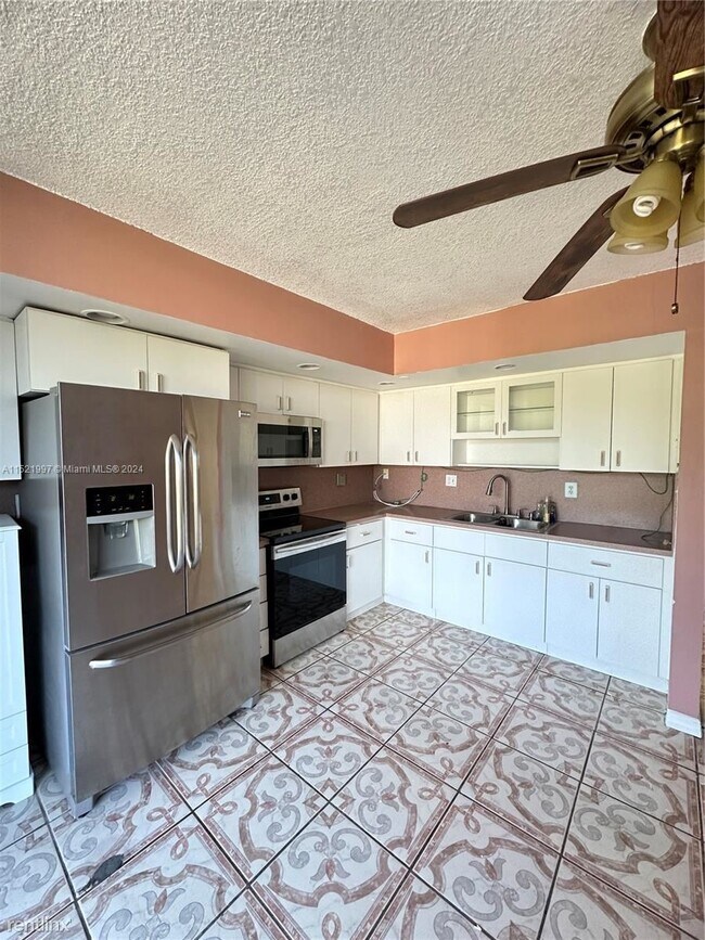 Building Photo - 3 br, 2 bath House - 8540 SW 133rd Avenue ...