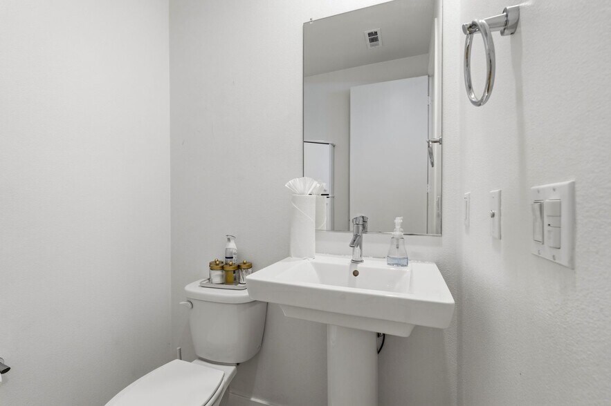 Building Photo - 13107 W Lumina Way