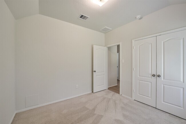 Building Photo - 27106 Grey Fox Run