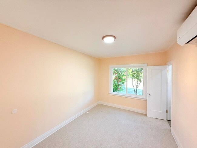 Building Photo - 714-716 El Centro Street