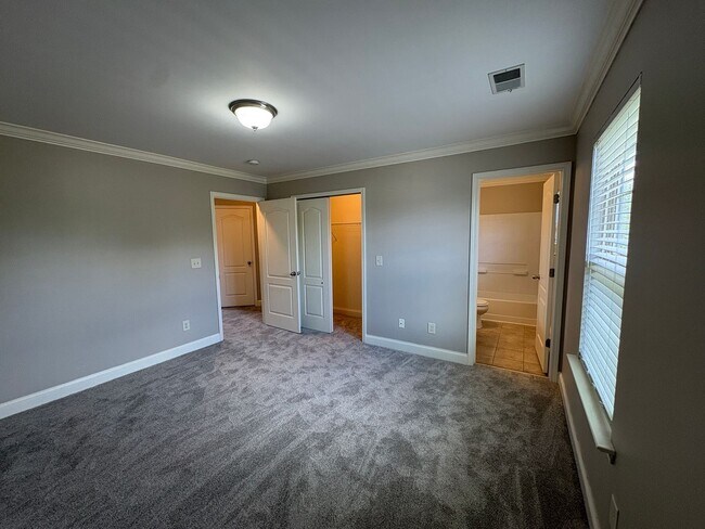 Building Photo - 735 Tulip Grove Rd