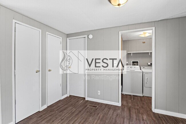 Building Photo - 442 Wickins Dr