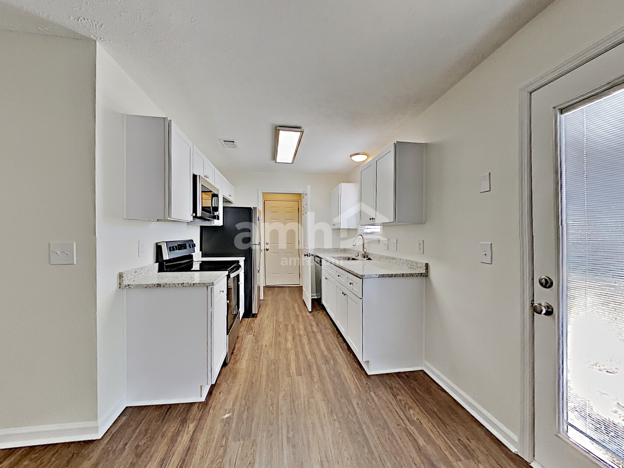 Building Photo - 1624 Jo Ann Dr