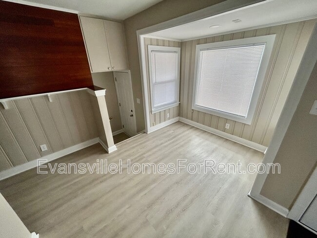 Building Photo - 1206 S 1208 Boeke Rd