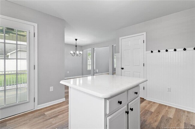 Building Photo - 118 Newport Ct