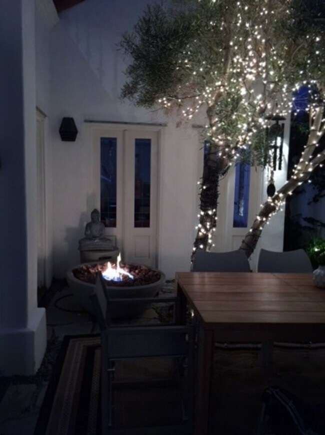 Building Photo - 4 Bedroom 3.5 Bath  Home in La Jolla