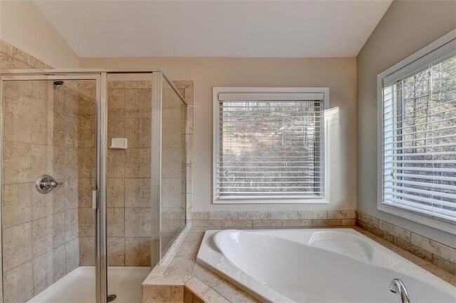 Building Photo - 359 Shiloh Manor Dr