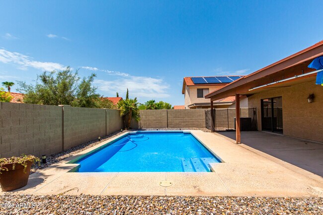 Building Photo - 11305 E Sunnyside Dr