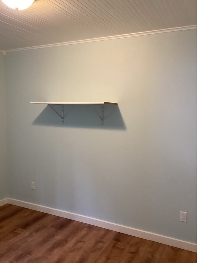 Building Photo - 868 NW 6th St