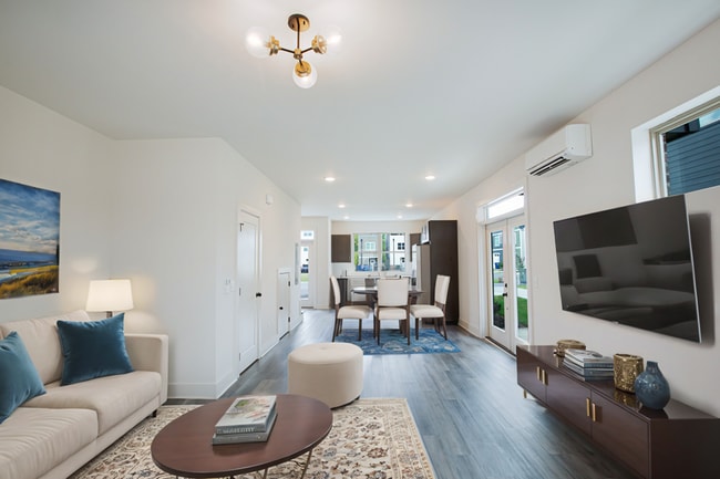 Building Photo - 1873 S Watkins St