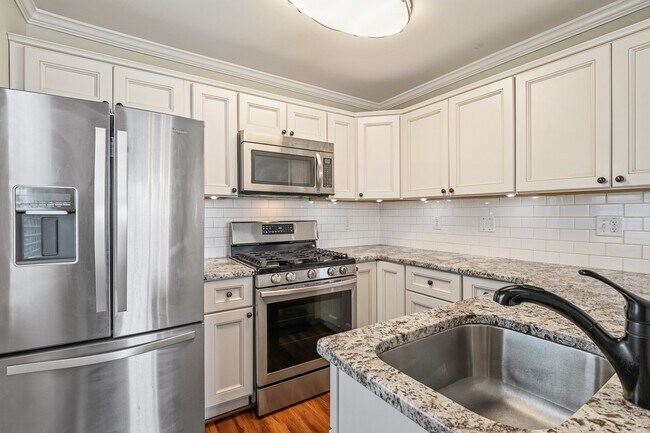 Building Photo - 9060 Gracious End Ct