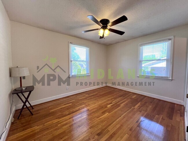 Building Photo - 3836 Davies Dr