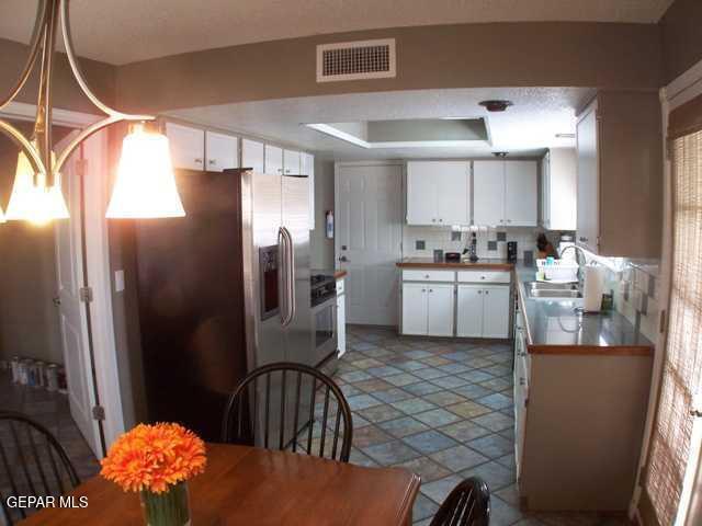 Building Photo - 1633 Charles Owens Dr