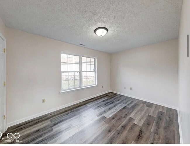 Building Photo - 7621 Orchard Village Dr