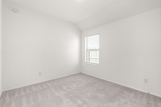 Building Photo - 2039 Barrett Gables Dr