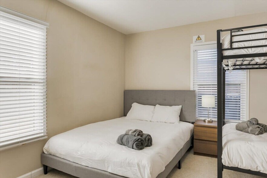 Building Photo - 1919 Puritan Dr