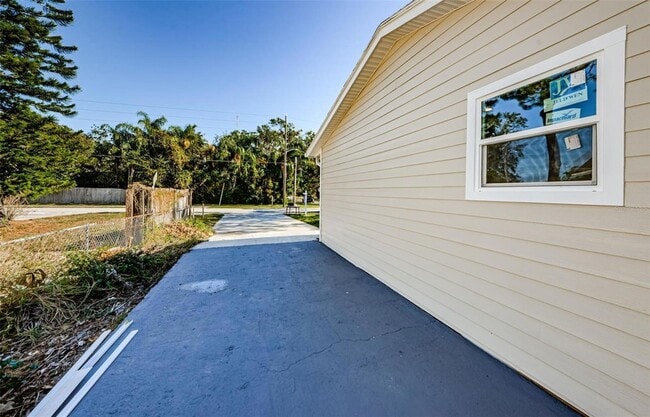 Building Photo - 3562 Fisher Rd