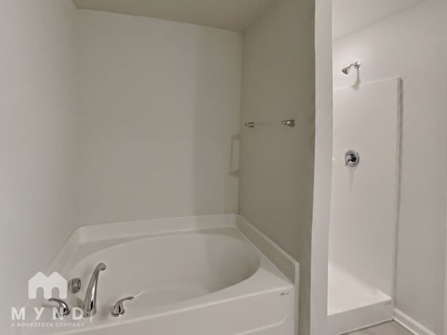 Building Photo - 117 Dasher Dr