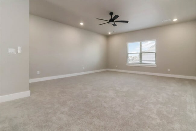 Building Photo - 500 Apollo Dr