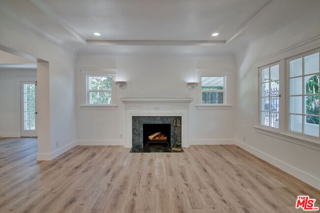 Building Photo - 641 N Martel Ave