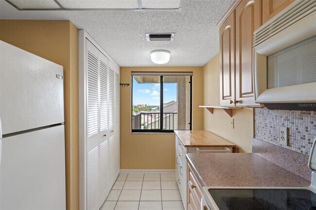 Building Photo - 8150 Brent St