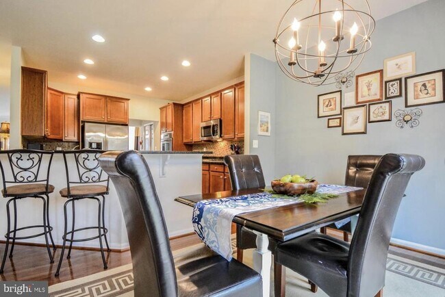 Building Photo - 3321 Eagle Ridge Dr