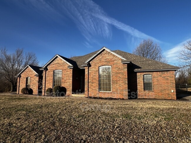 Building Photo - 113 S Mustang Rd