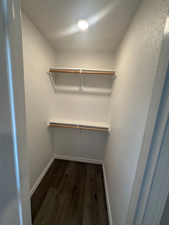 Building Photo - 3Bed/2Bath