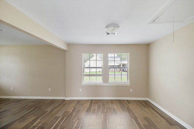 Building Photo - 412 Stowell St