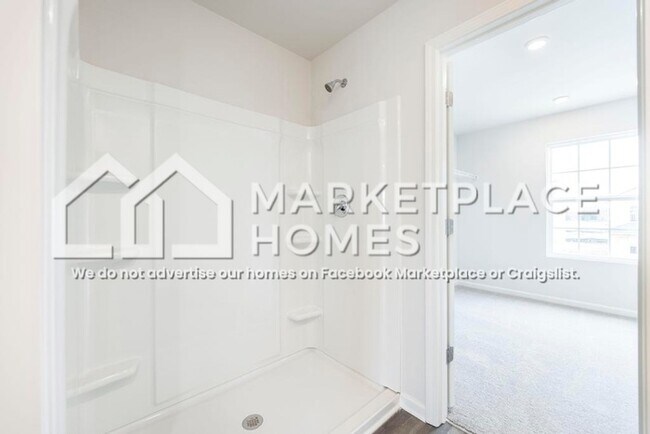 Building Photo - 198 Price Ml Trl