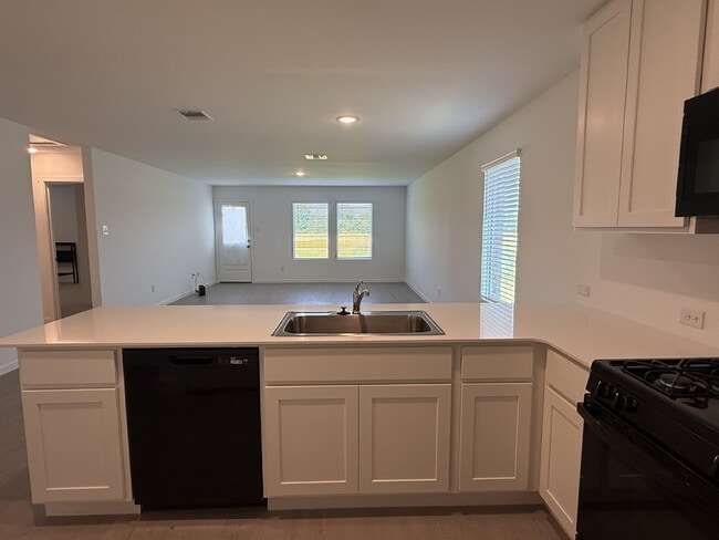 Building Photo - New construction 3 bedroom