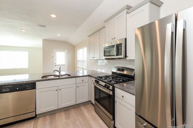 Building Photo - 31537 Acacia Vis