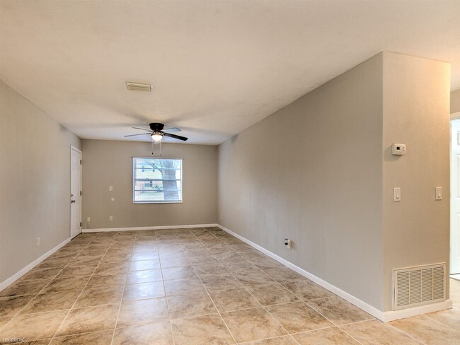 Building Photo - 2 br, 2 bath Condo - 232 Red Maple Place