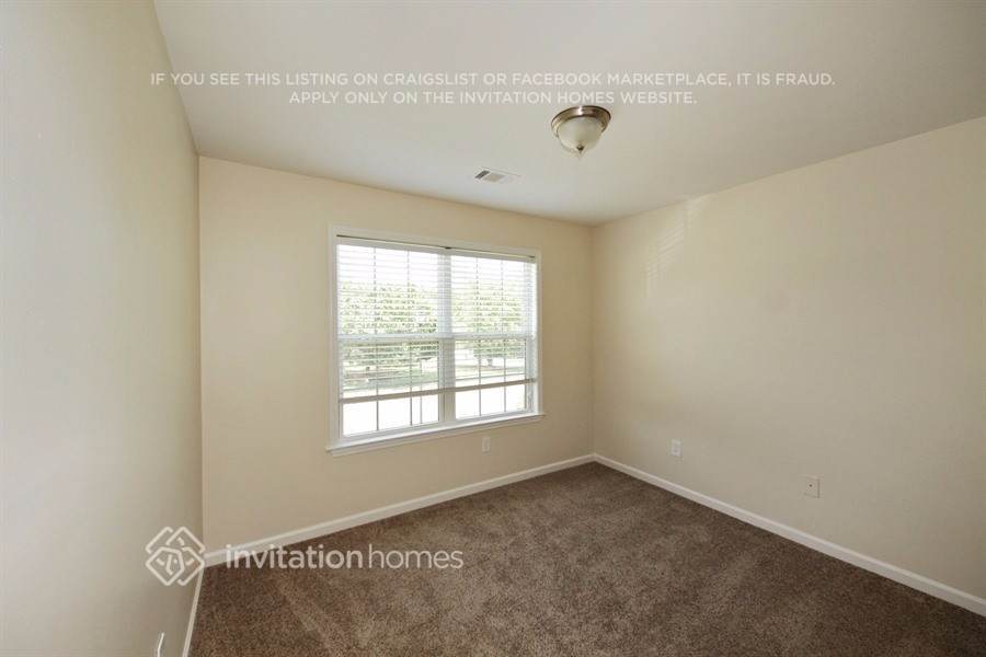 Building Photo - 380 Running Fawn Dr