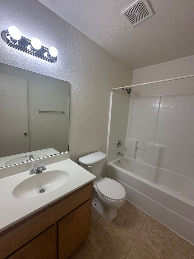 Building Photo - AVAILABLE SOON!