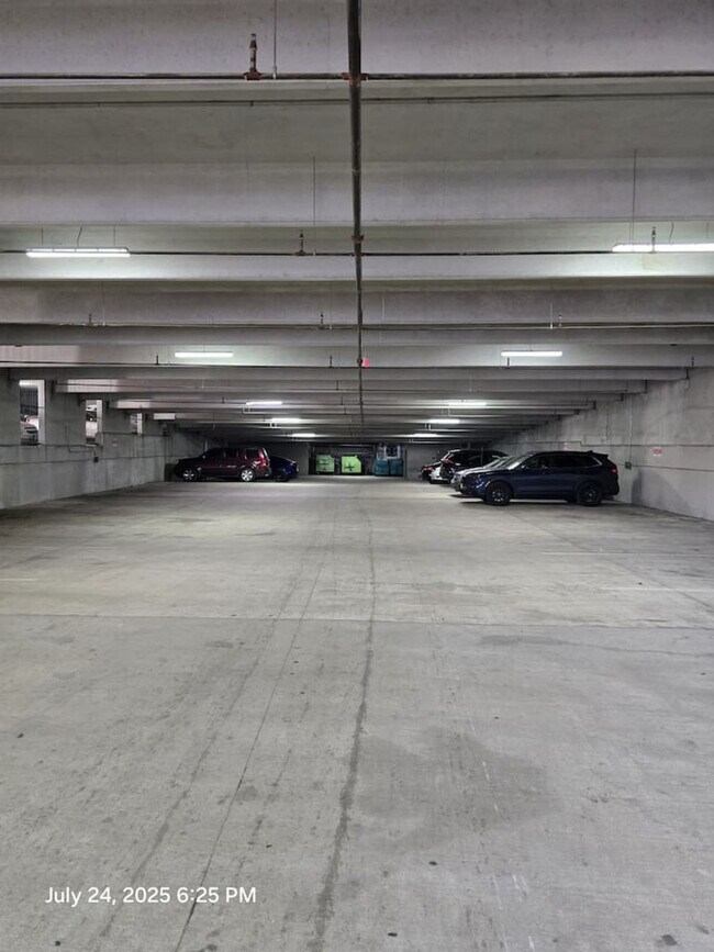 Building Photo - 8122 Midtown Blvd