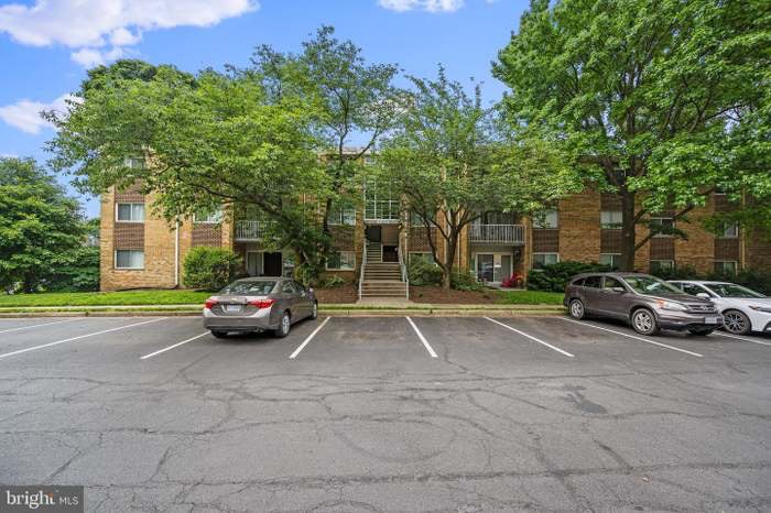 Building Photo - 8001 Chanute Pl