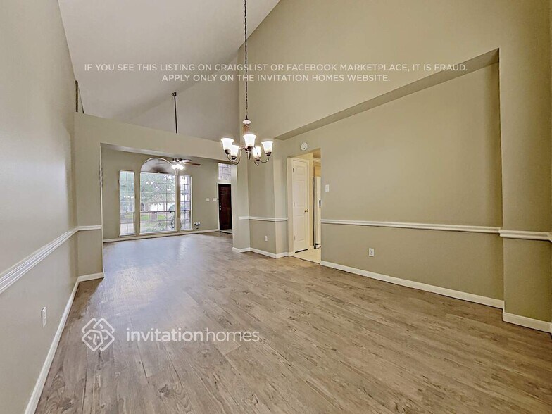 Building Photo - 8006 Carmel Cir
