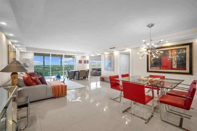 Building Photo - 3507 Oaks Way