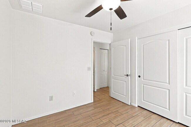 Building Photo - 7795 S Sentinal Stone Dr