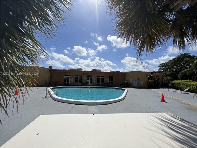 Building Photo - 4354 NW 9th Ave