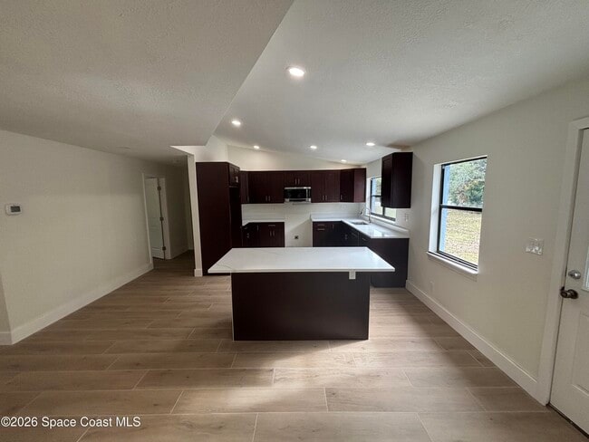 Building Photo - 6335 S Tropical Trail