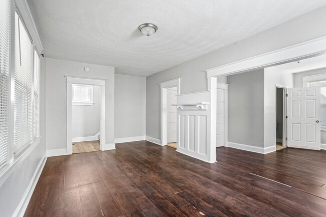 Building Photo - 740 29th St