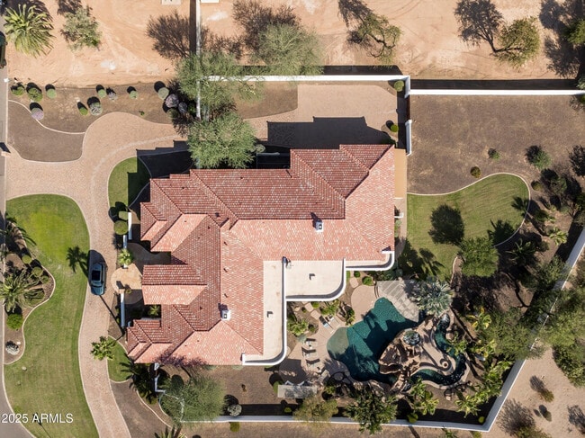 Building Photo - 5901 E Mountain View Rd