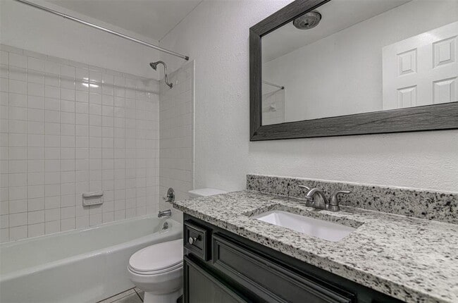 Building Photo - 1202 Westcott Dr